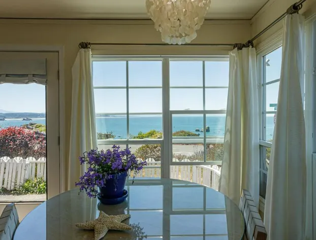 The Lookout at Trinidad Bay hotel detail image 2