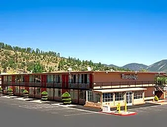 Travelodge University West hotel hero