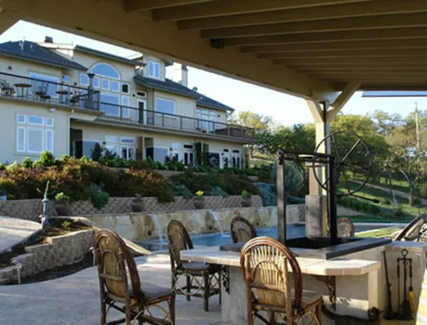 High Ridge Manor hotel detail image 1