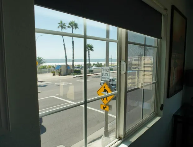 Huntington Surf Inn hotel detail image 1