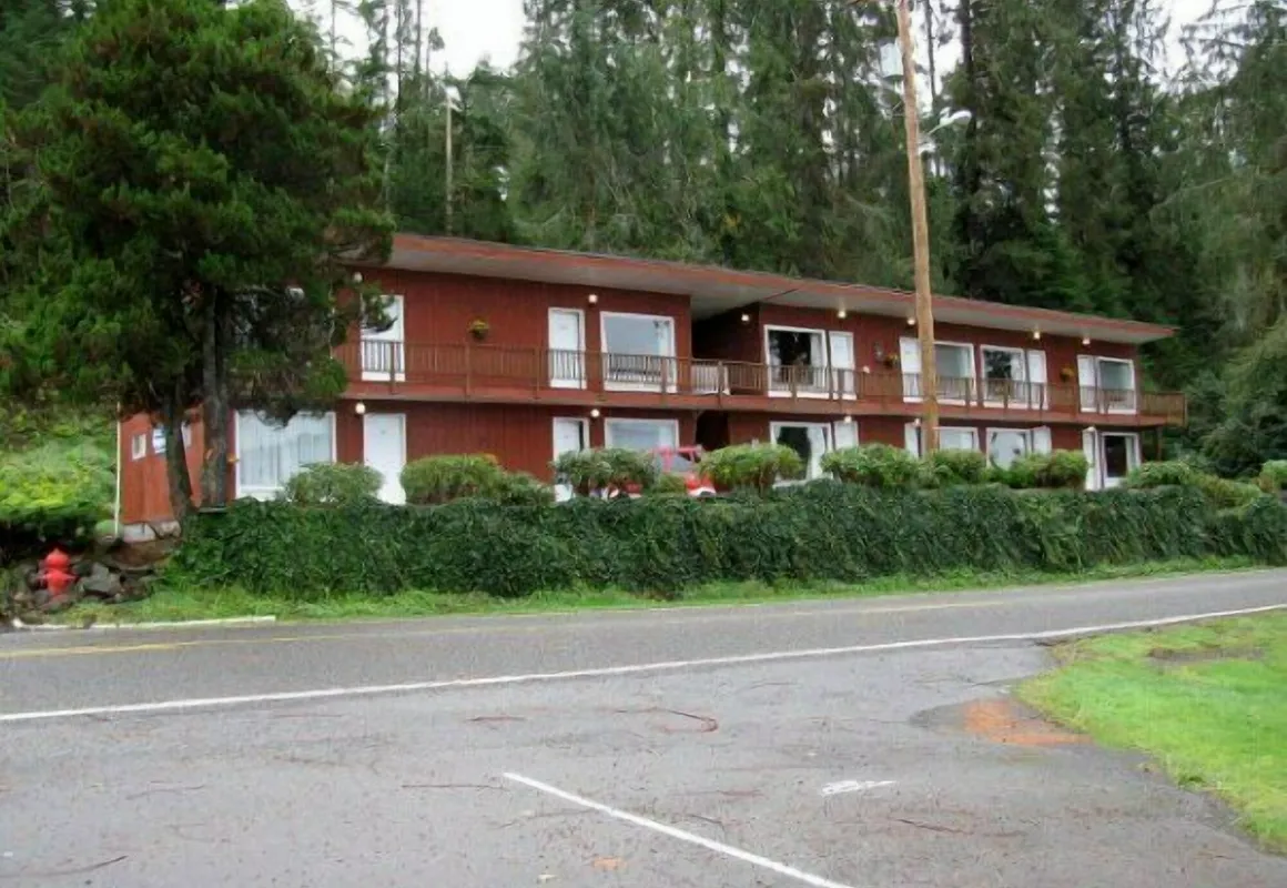 Rain Forest Resort Village hotel hero