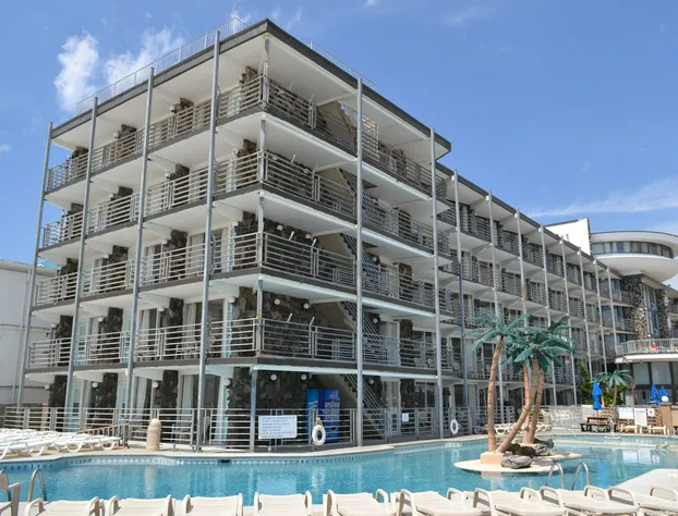 Royal Hawaiian Motel hotel detail image 1