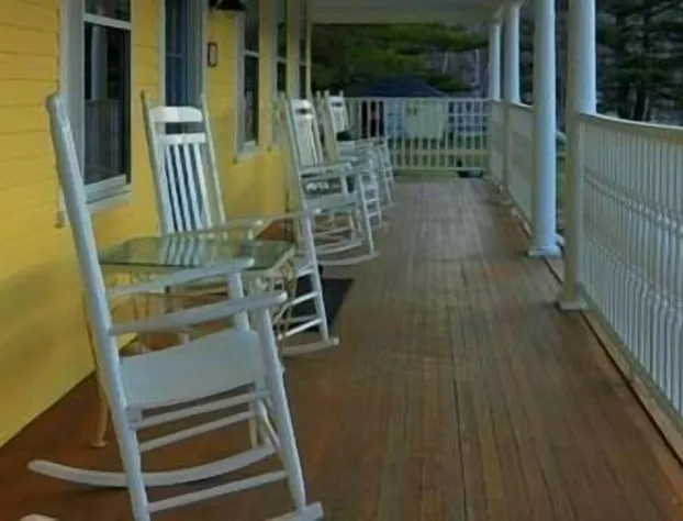 RiverWood Inn hotel detail image 1