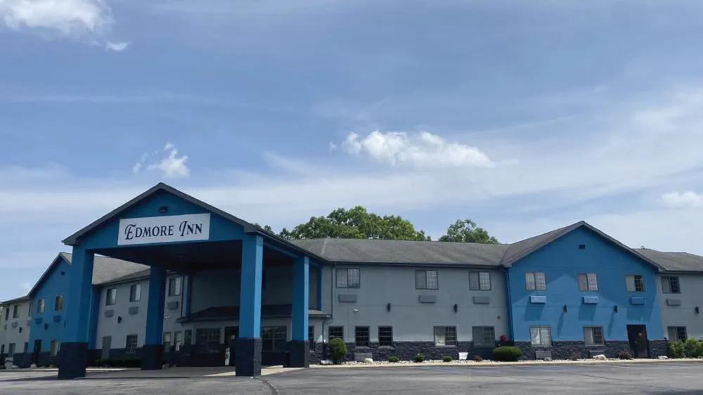 Edmore Inn hotel hero