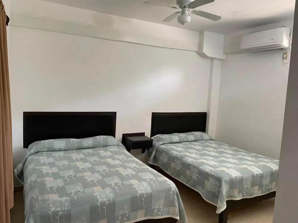 Hotel Moreno hotel hero