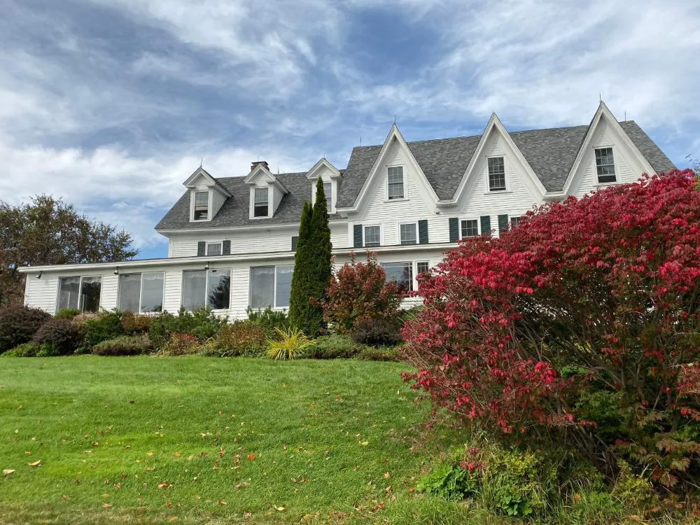 Inn at Pleasant Lake hotel hero