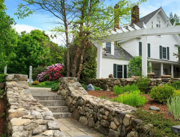 Inn at Pleasant Lake hotel detail image 4