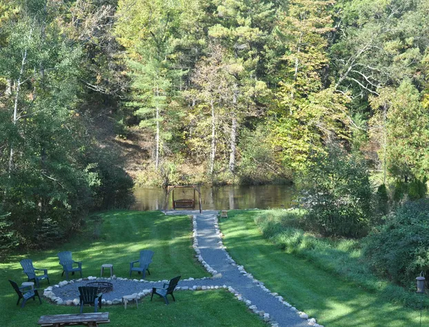 Red Moose Lodge hotel detail image 3