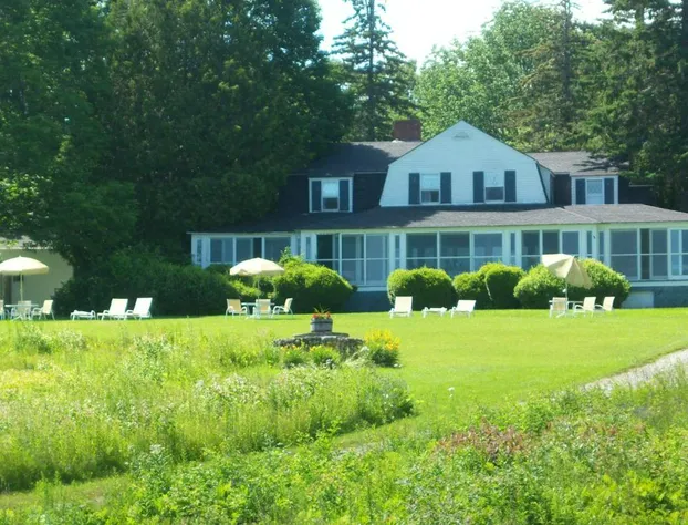 High Tide Inn hotel detail image 4