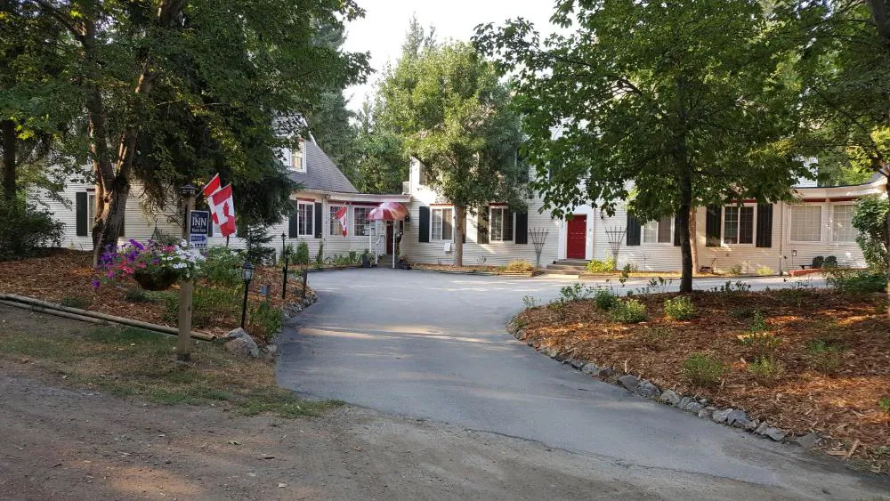 The Inn at the Ninth Hole B&B hotel hero