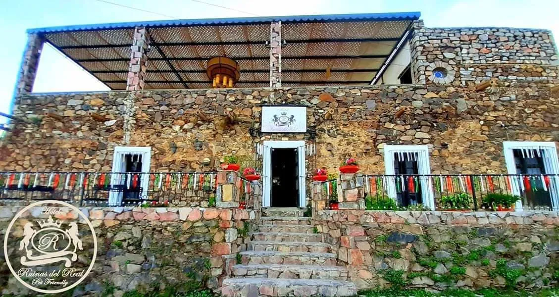 Hotel Ruinas del Real hotel hero