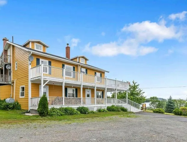 The Island Inn hotel detail image 3