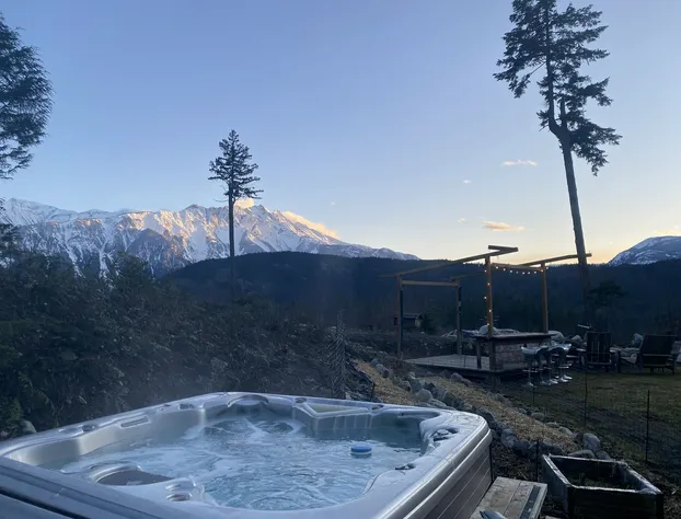 The Cabin at Sweetwater Lane Farm hotel detail image 2