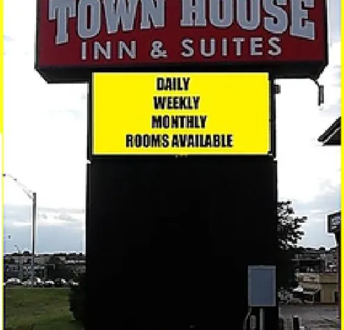 Townhouse Inn & Suites hotel detail image 4