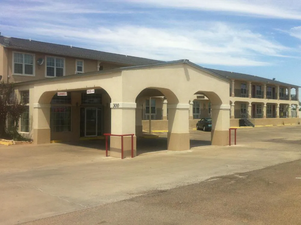 Villa West Inn hotel hero