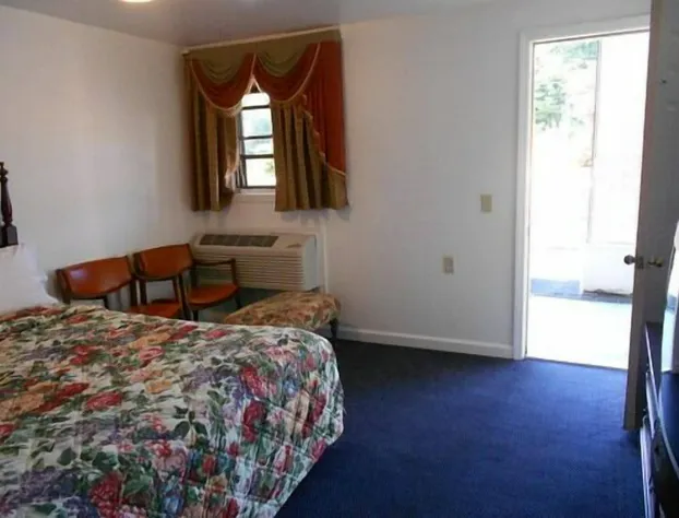 Lamplighter Motel - Clinton, Connecticut hotel detail image 3