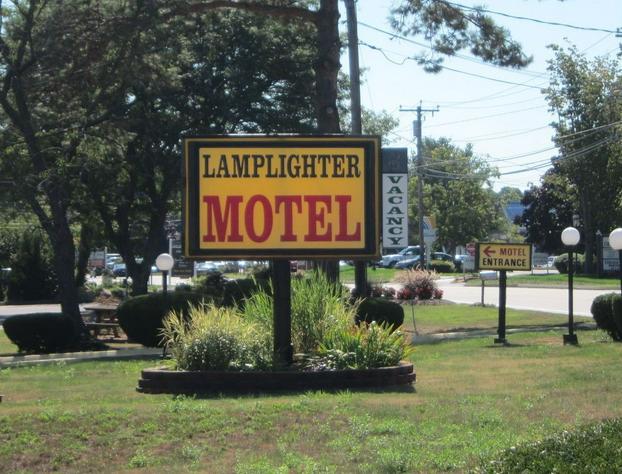 Lamplighter Motel - Clinton, Connecticut hotel detail image 1