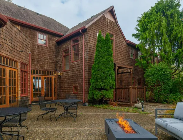 Arch Cape Inn and Retreat - Cannon Beach hotel detail image 3