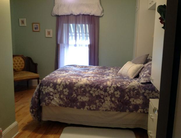 Maple Tourist Home Bed & Breakfast hotel detail image 4