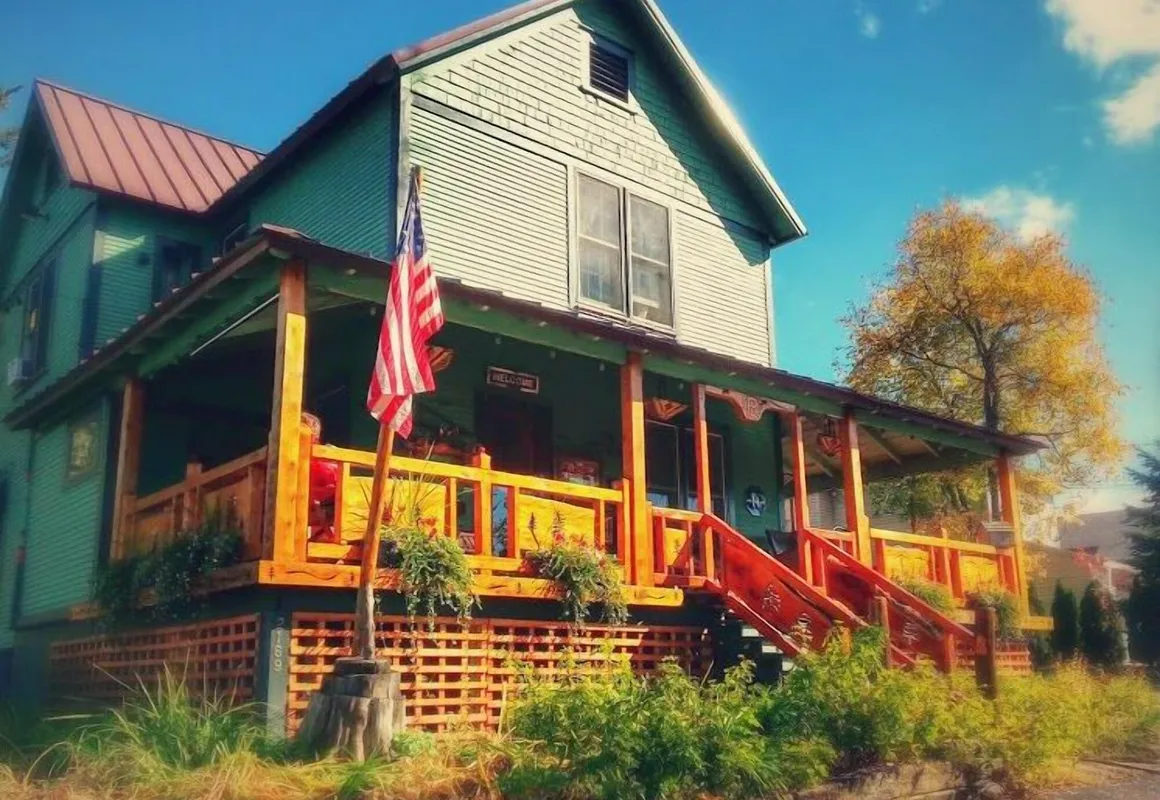 Paradox Lodge & Cedar Lodge hotel hero