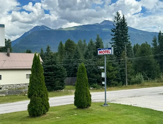 Blue River Motel hotel detail image 3