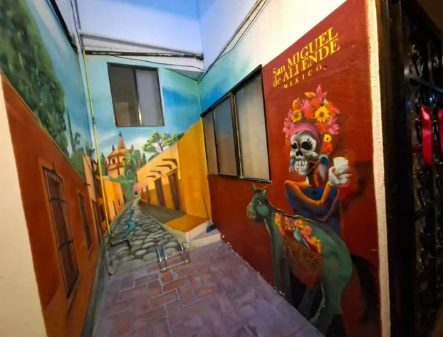 La Catrina Hostel and Breakfast hotel detail image 3