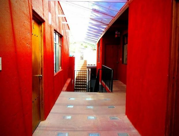 La Catrina Hostel and Breakfast hotel detail image 3