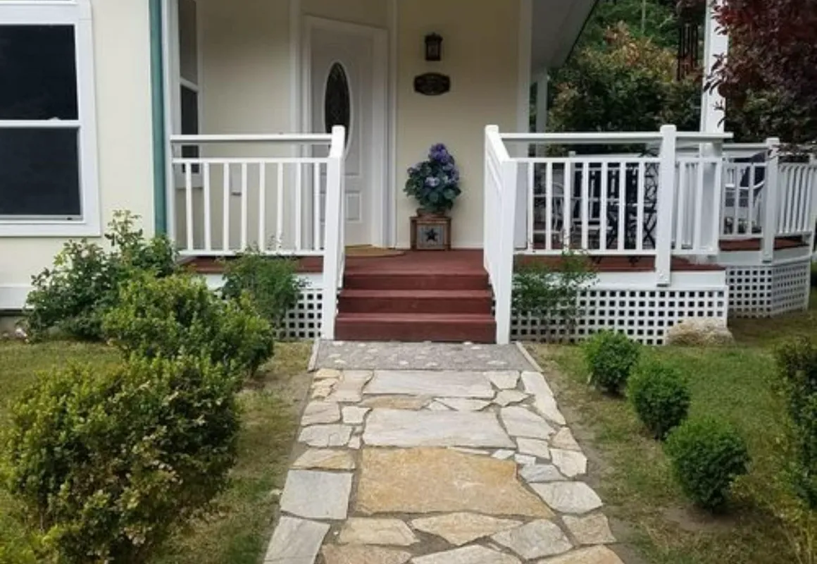 Arbor Rouge Cottage hotel hero