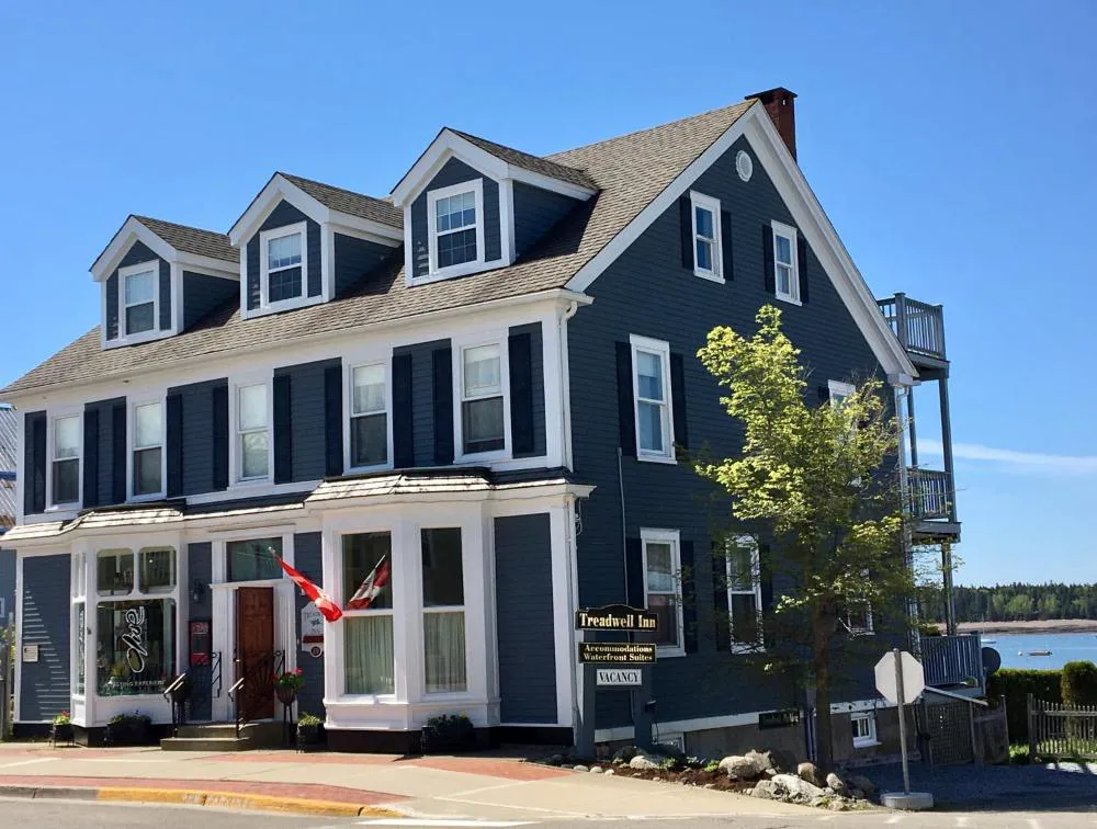 Treadwell Inn hotel hero