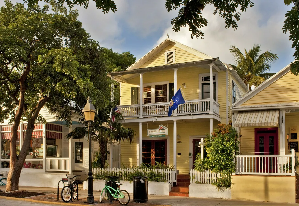 Tropical Inn hotel hero