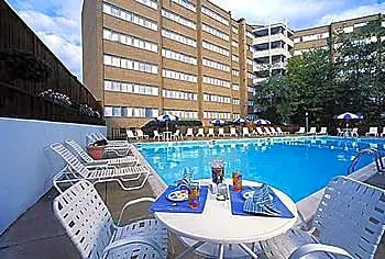 Washington Suites Alexandria hotel hero