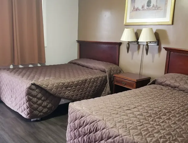 Richard Lake Motel hotel detail image 2