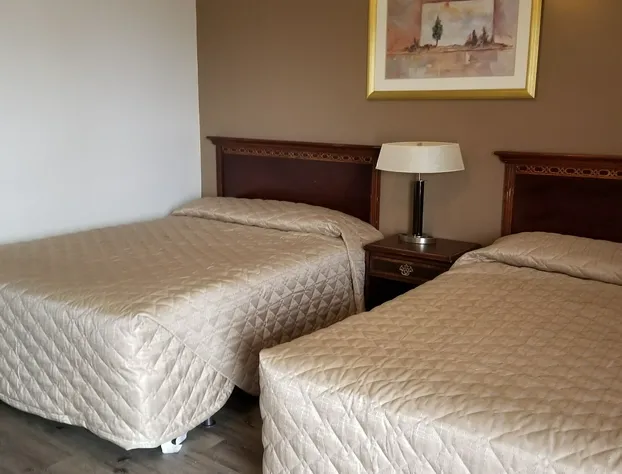 Richard Lake Motel hotel detail image 3