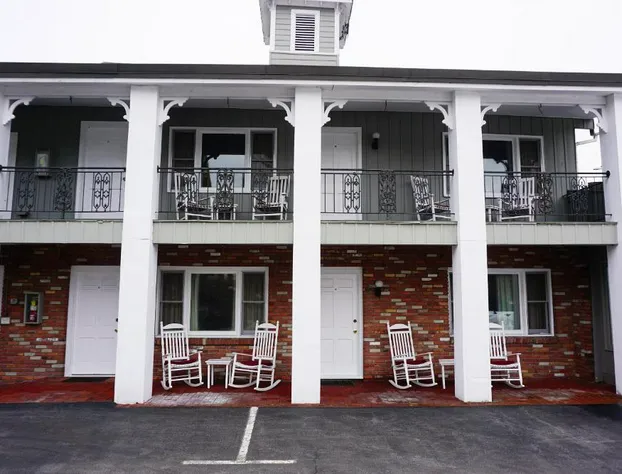 Stay Saratoga hotel detail image 1