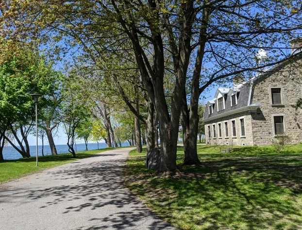 Manoir D'Youville hotel detail image 2