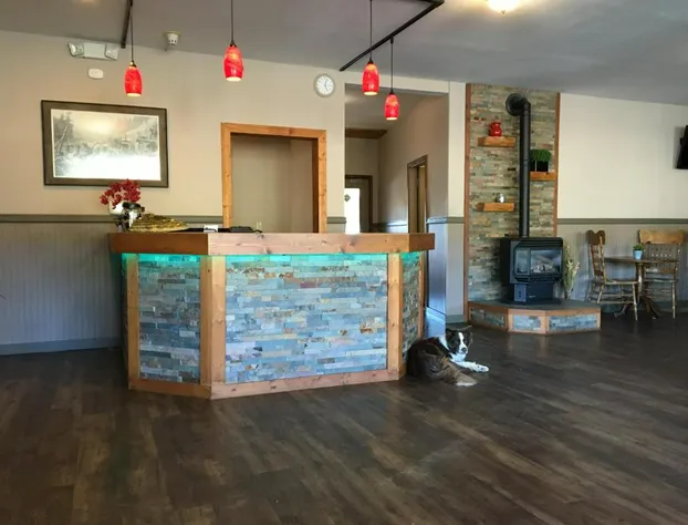 Timber Lodge Inn hotel detail image 2