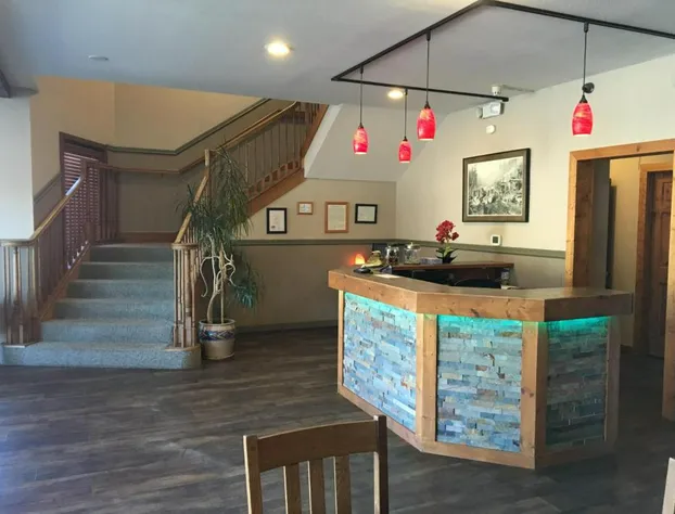 Timber Lodge Inn hotel detail image 3