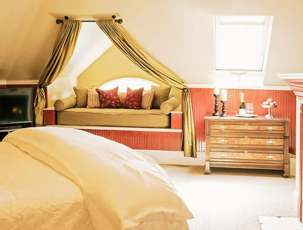 1801 First Luxury Inn hotel detail image 3