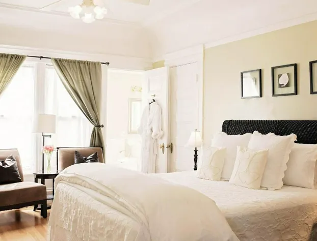 1801 First Luxury Inn hotel detail image 3