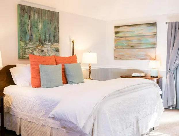 1801 First Luxury Inn hotel detail image 4