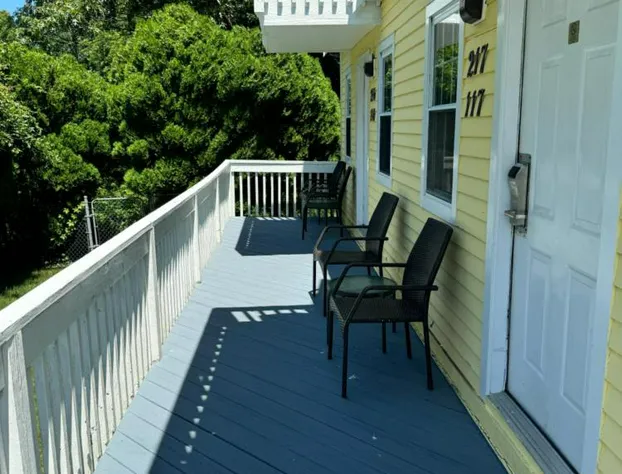 Blue Spruce Motel & Townhouses hotel detail image 2