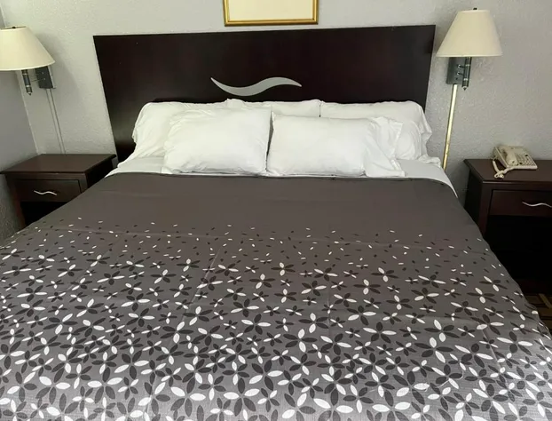 Budget Inn hotel detail image 4