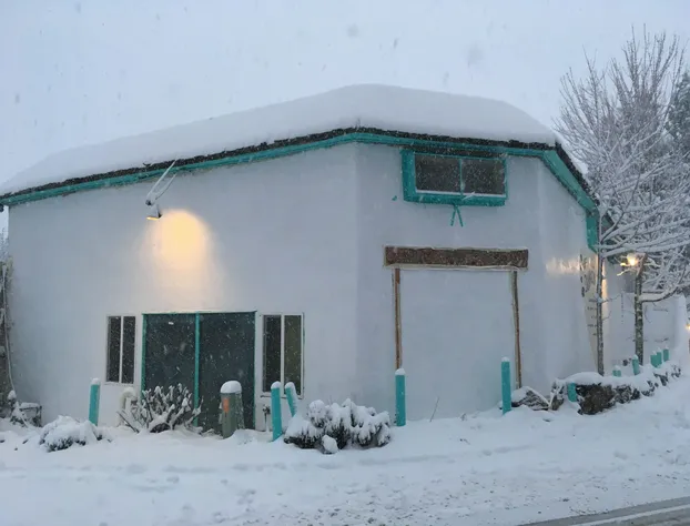 SnowMansion Taos Adventure Lodge hotel detail image 1