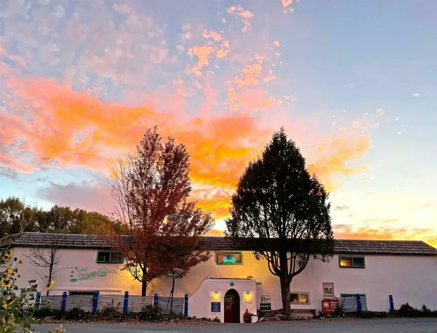 SnowMansion Taos Adventure Lodge hotel detail image 2