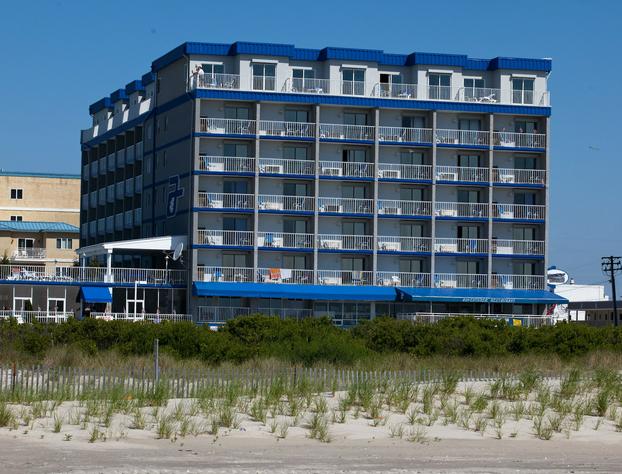 Adventurer Oceanfront Inn hotel detail image 3