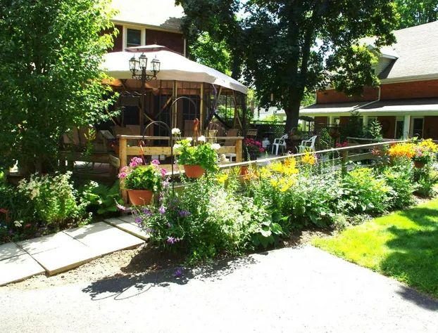 Cedar Cottage B&B hotel detail image 2