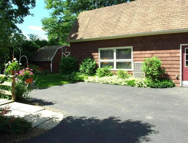 Cedar Cottage B&B hotel detail image 3