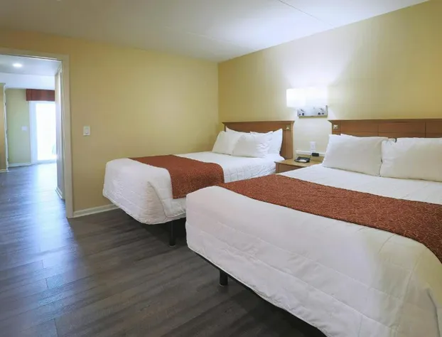 Fleur De Lis Beach Motel hotel detail image 4