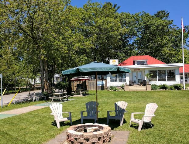 Balm Beach Resort & Motel hotel detail image 1