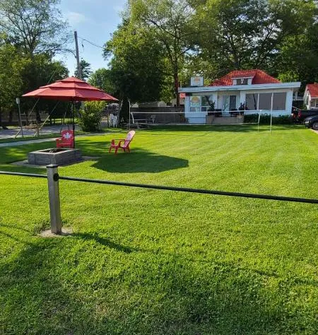 Balm Beach Resort & Motel hotel detail image 4